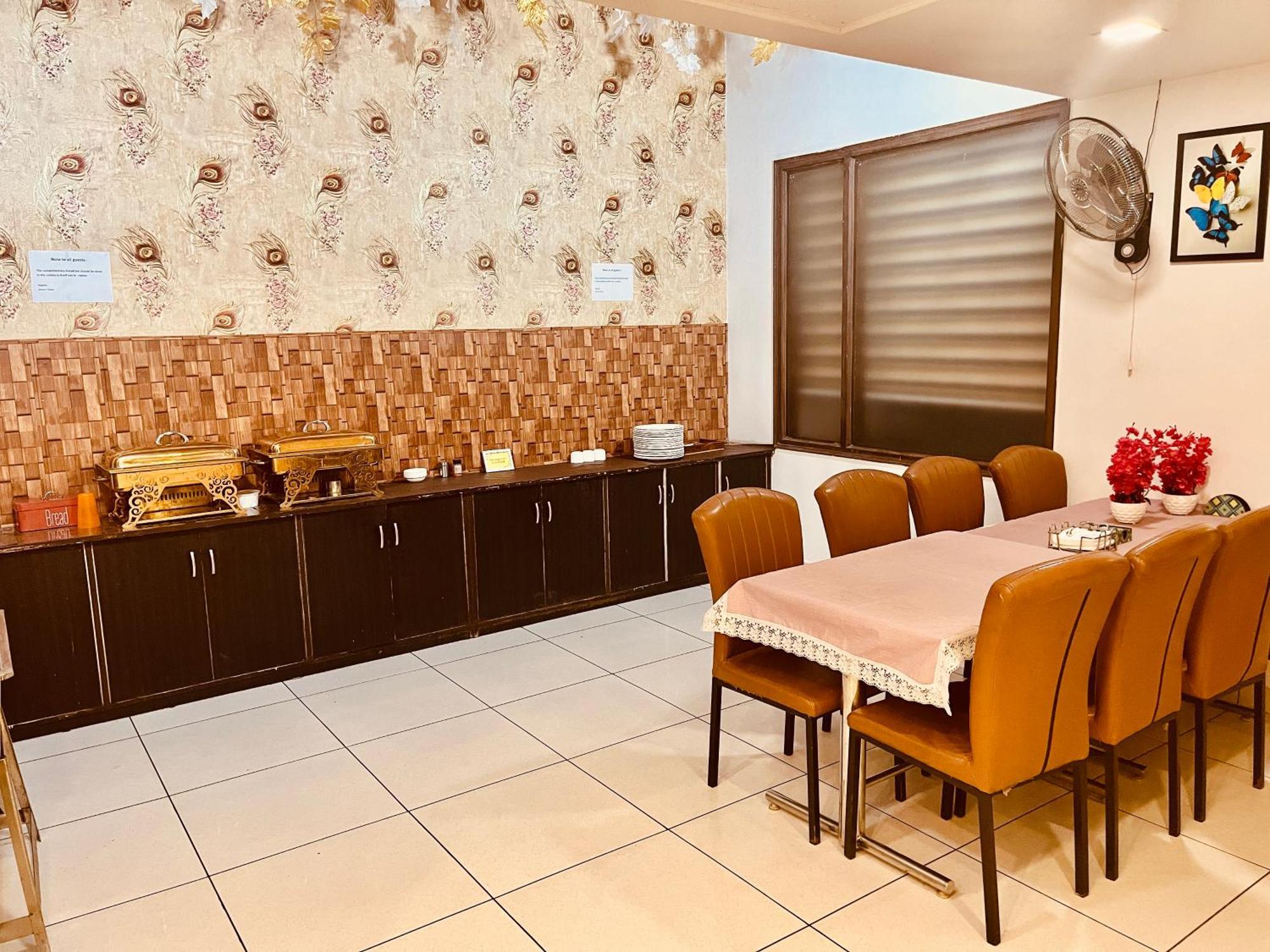 Amora Rooms Dwarka New Delhi Exterior photo