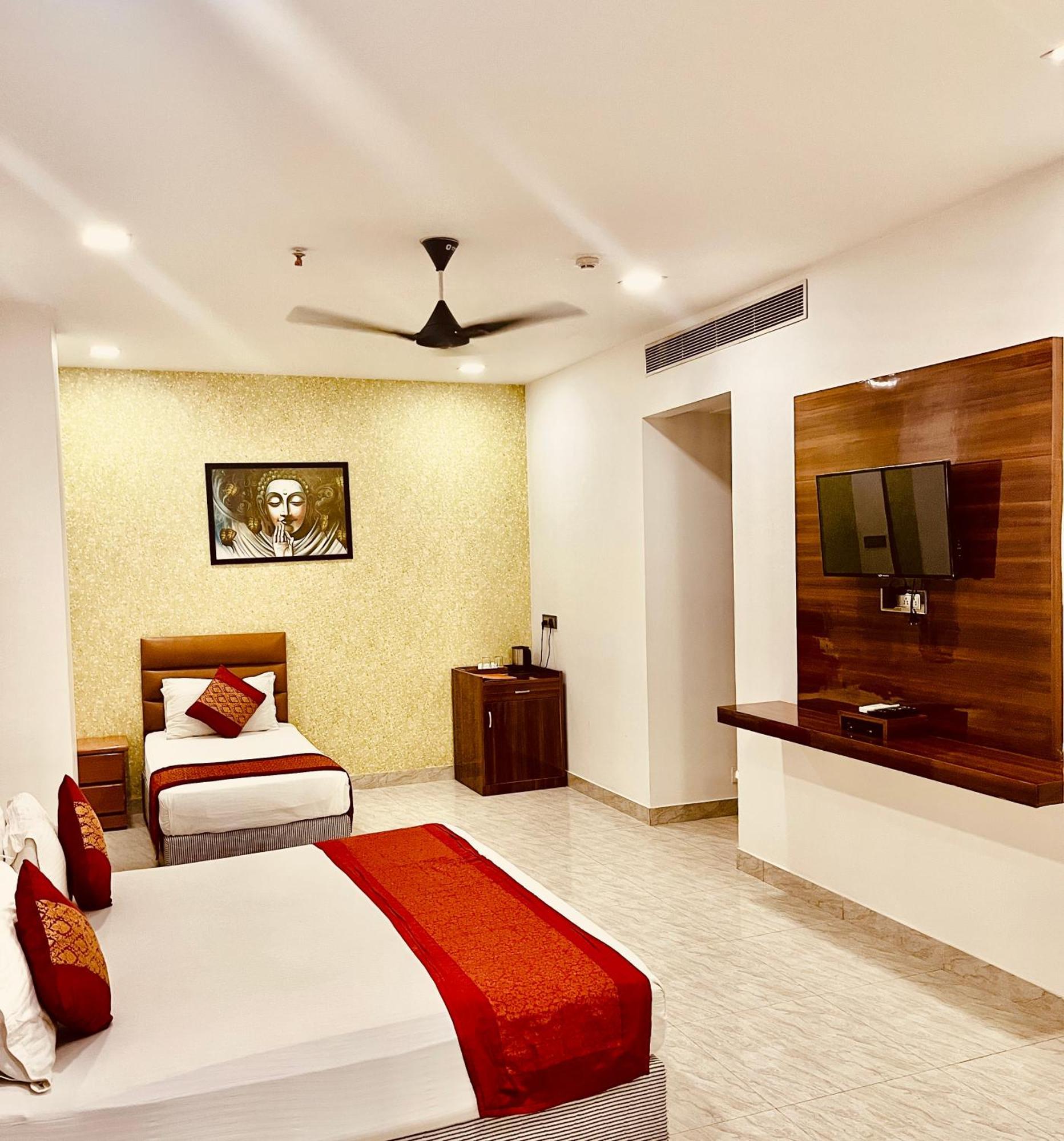 Amora Rooms Dwarka New Delhi Exterior photo