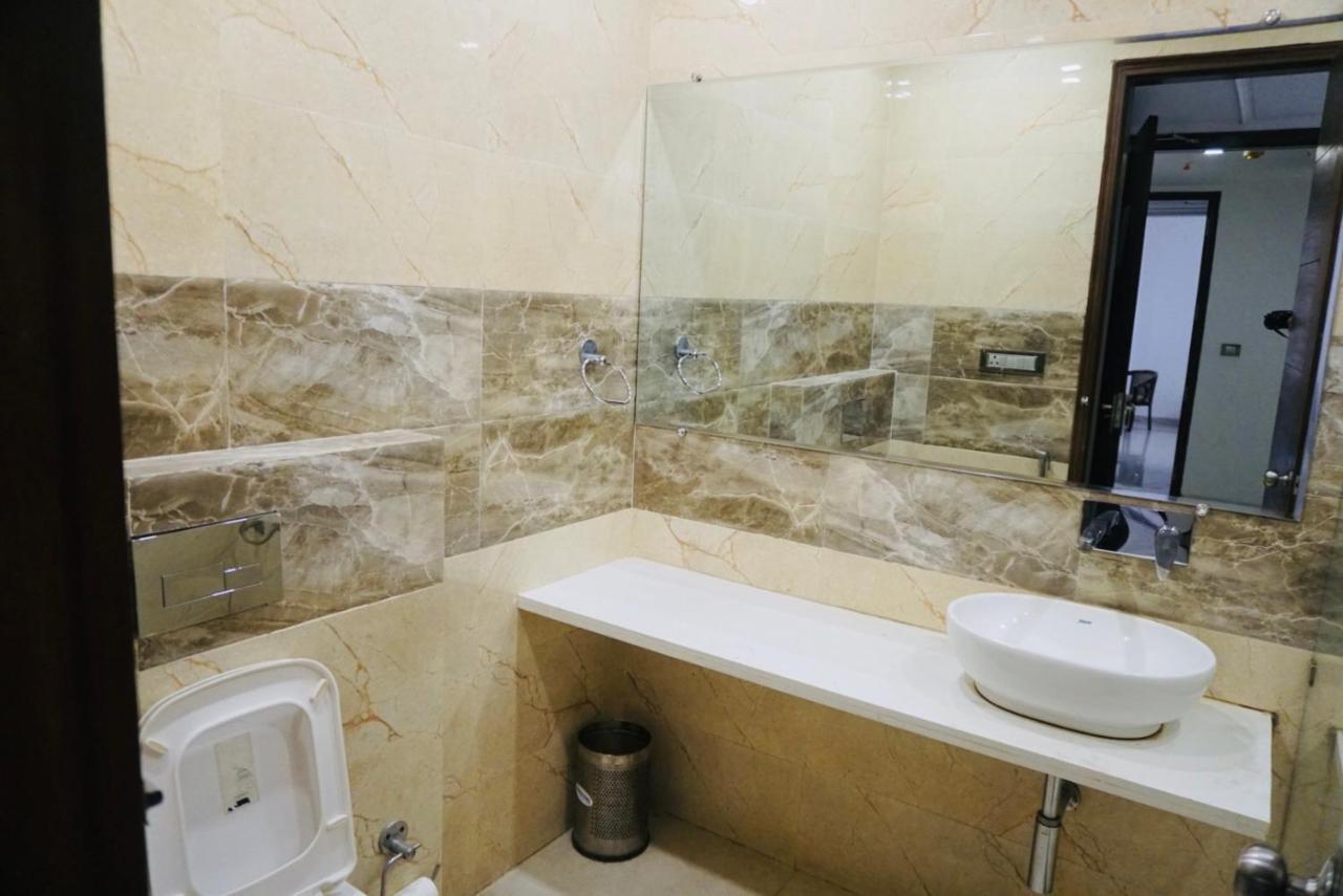 Amora Rooms Dwarka New Delhi Exterior photo